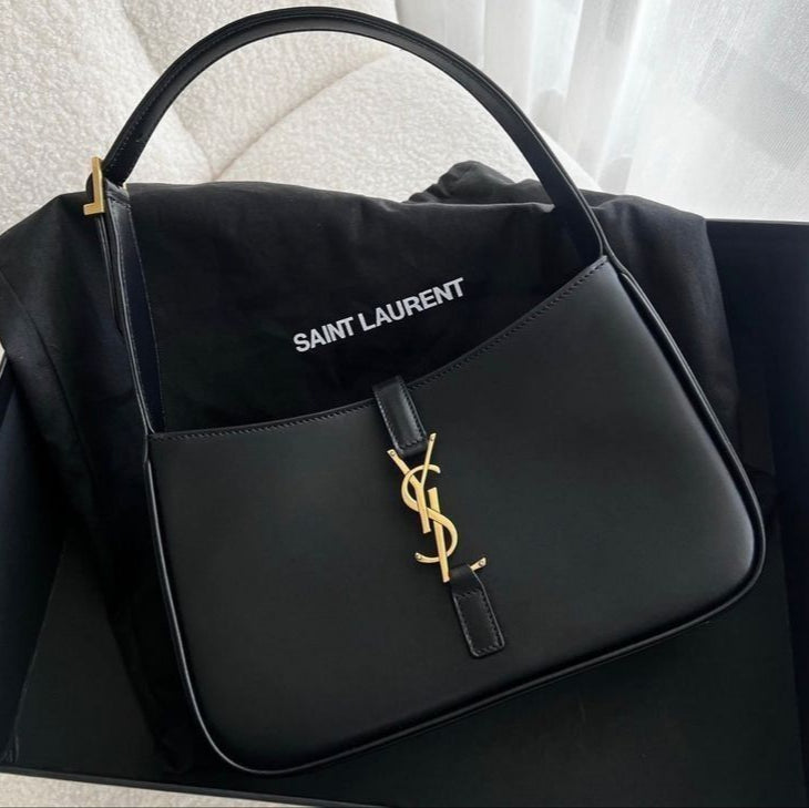 Le 5 à 7 Saint Laurent